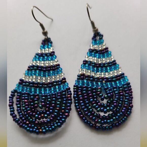Beaded Earrings 🩷 Stunning Style and Color! New Never Worn. - Picture 4 of 7